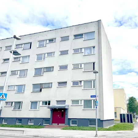 Lejlighed Stella's Airport - Near Airport And Bus Station - Near Tram, Bus And Train Stops - Free Wifi, Parking And Netflix - Bath - New Renovation Tallinn
